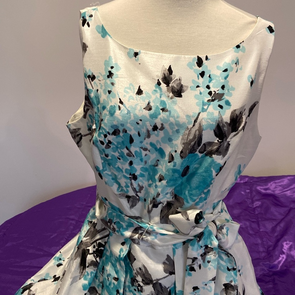 Jessica Howard floral dress